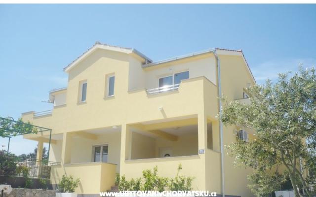 Apartamenty Ivana - nocleg Marina - Trogir Chorwacja