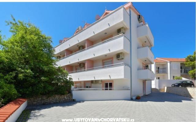 Apartamenty SABB - nocleg eiland Murter Chorwacja