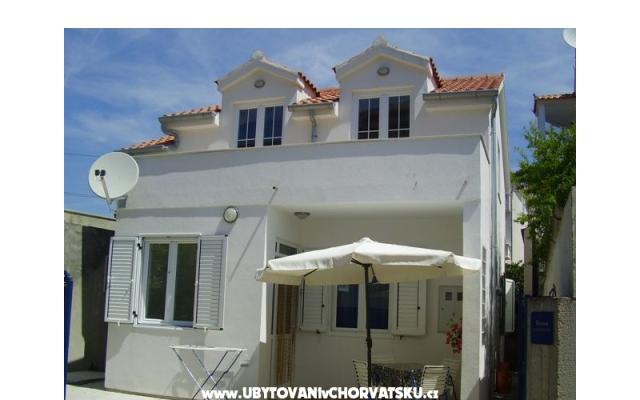 Apartamenty Lolita - nocleg eiland Murter Chorwacja