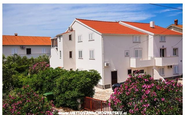 Apartamenty Lucija - nocleg Novalja - Pag Chorwacja