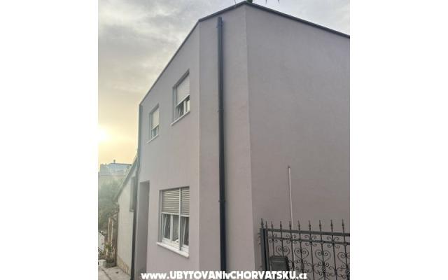 Dom wakacyjny Lamari - nocleg Novi Vinodolski Chorwacja