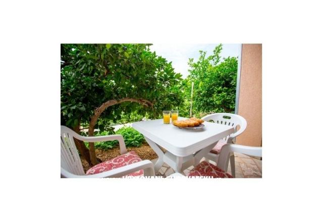 Apartamenty Iva Brstilo Stanići - nocleg Omis Chorwacja