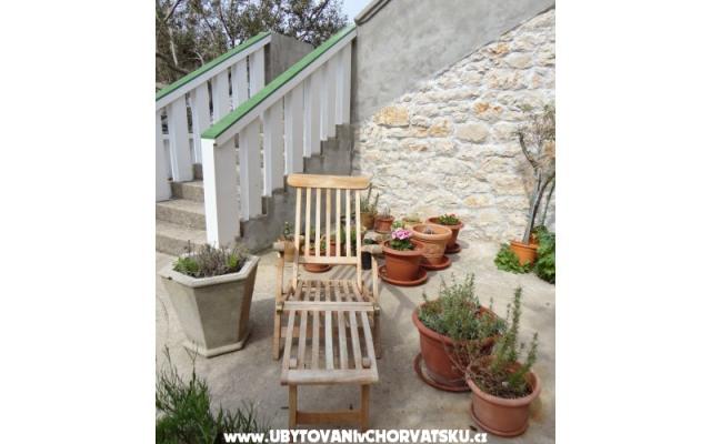 Stonehouse Dana - nocleg eiland Pag Chorwacja