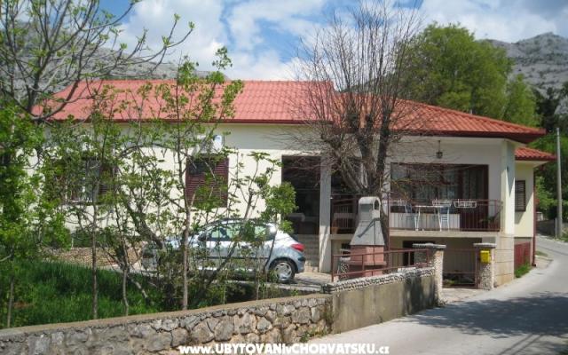 Apartamenty &amp; Pokoje Danica - nocleg Starigrad Paklenica Chorwacja