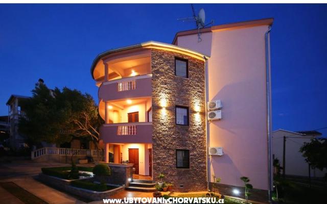 Apartamenty Dalmatino Pakoštane - nocleg Pakostane Chorwacja