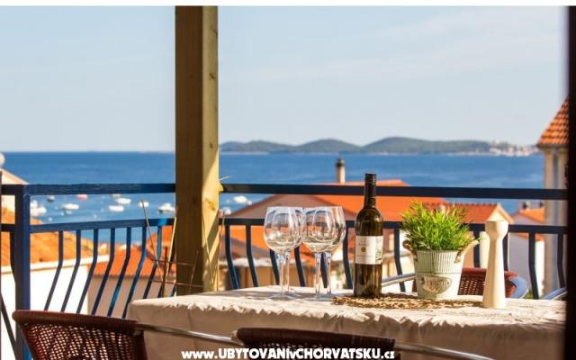 Apartamenty Ino - nocleg Pakostane Chorwacja