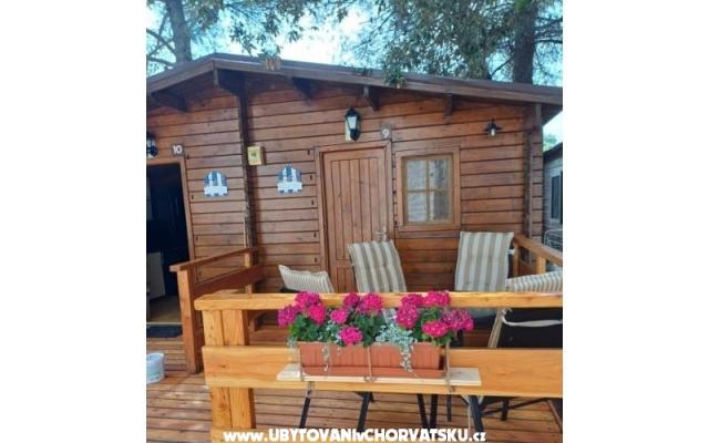 Chatky v Pakoštane - nocleg Pakostane Chorwacja