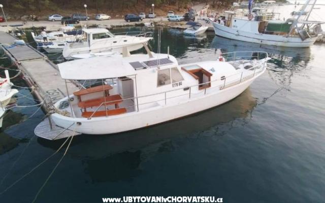 Tourist boat - Robinson Tourism - nocleg Pakostane Chorwacja