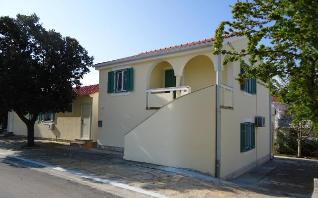 Apartamenty Villa  Antonija  - nocleg Petrcane Chorwacja