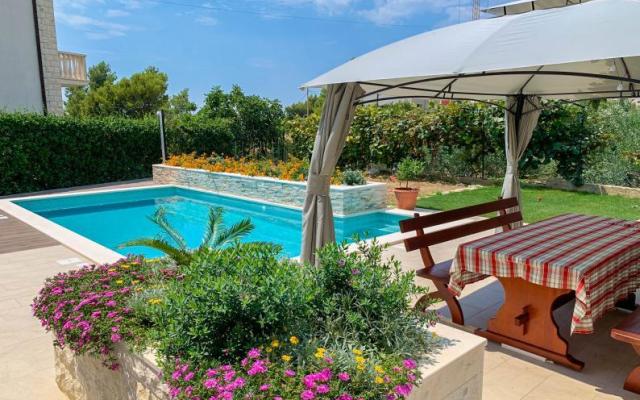 Apartamenty Lemon Garden z basenem - nocleg Podstrana Chorwacja