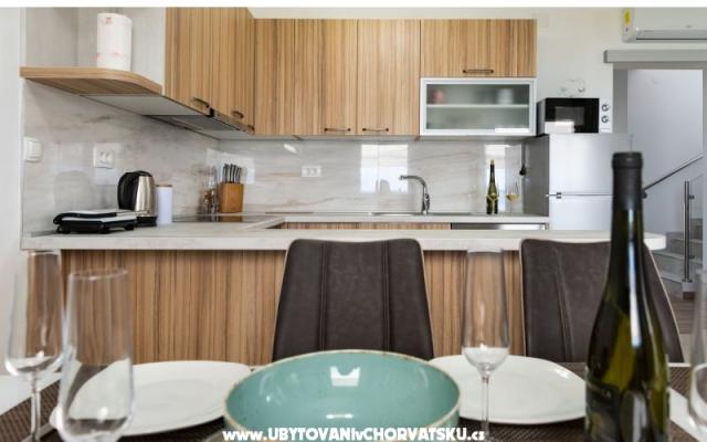 Crowonder Sun Garden - nocleg Primosten Chorwacja
