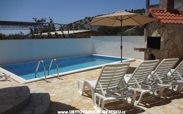 Apartamenty Jukić - nocleg Rogoznica Chorwacja