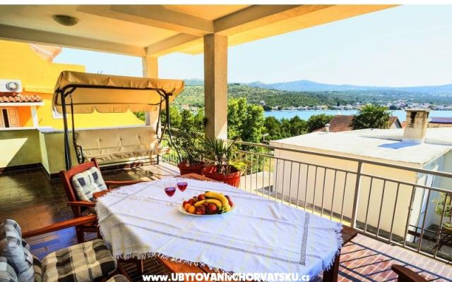 Apartamenty MiSe - nocleg Rogoznica Chorwacja