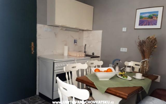 Marty  Apartamenty - nocleg Rogoznica Chorwacja
