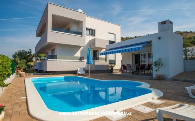 Villa Brusnjak Zatoglav Rogoznica  - nocleg Rogoznica Chorwacja