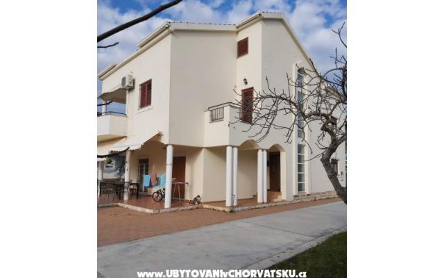 Apartamenty Elvis - nocleg Sukosan Chorwacja