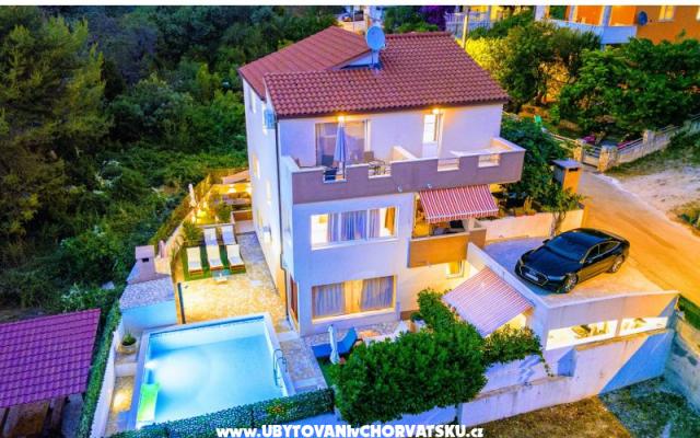 Bruno's Poolside Retreat - nocleg Trogir Chorwacja