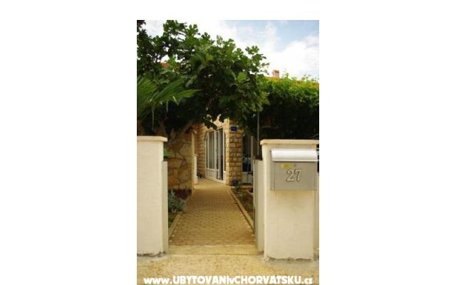 Apartamenty Ivica Serdarušić - nocleg eiland Vir Chorwacja