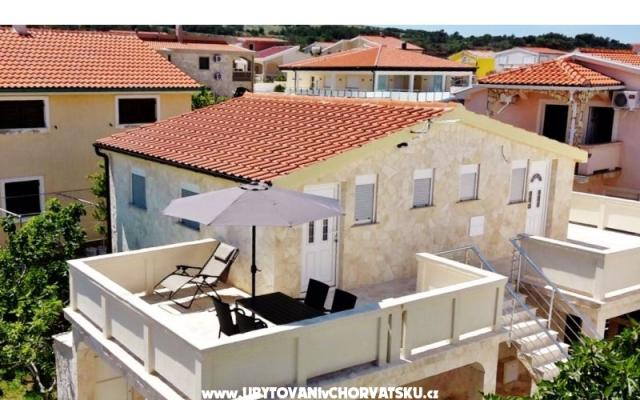 Apartamenty Leo - nocleg eiland Vir Chorwacja
