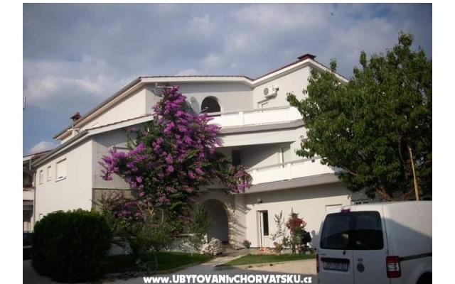 Apartamenty Lora - nocleg eiland Vir Chorwacja