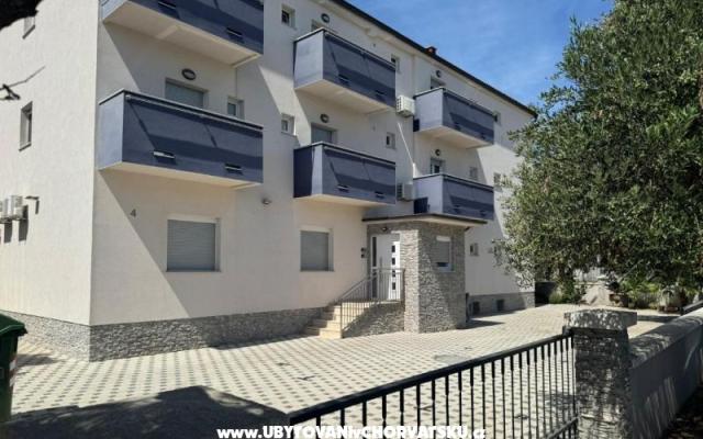 Apartament Lena - nocleg Vodice Chorwacja