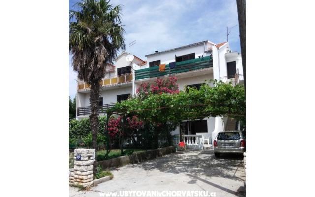 Apartament Mirak - nocleg Vodice Chorwacja