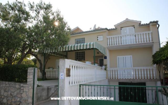 Apartamenty Ergić Bozena - nocleg Vodice Chorwacja