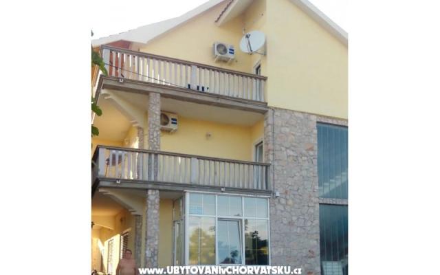 Apartamenty i sobe Štrus - nocleg Vodice Chorwacja