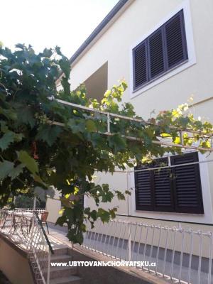 Apartamenty Iva Vodice - nocleg Vodice Chorwacja