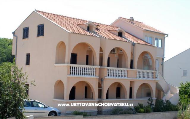 Apartamenty Mediterranean sundance - nocleg Vodice Chorwacja