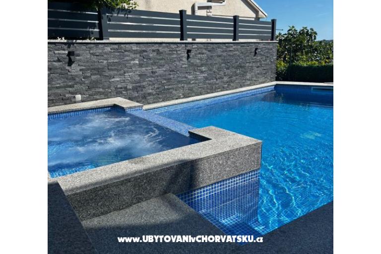 Delux apartment, heated pool – foto 12
