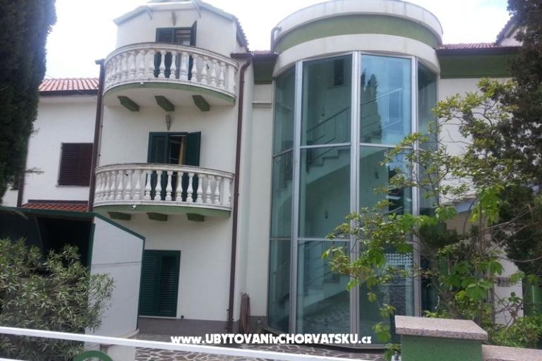 Vila Smirna 4*  z basenem  – foto 11