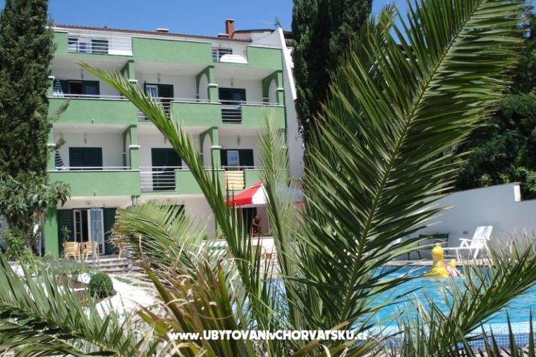 Vila Smirna 4*  z basenem  – foto 3