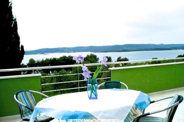 Vila Smirna 4*  z basenem  – foto 4