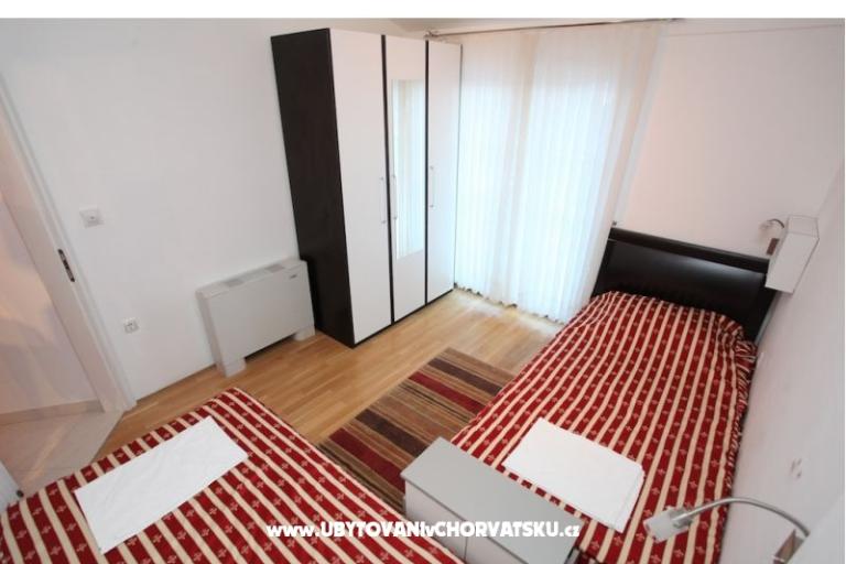 Vila Smirna 4*  z basenem  – foto 7