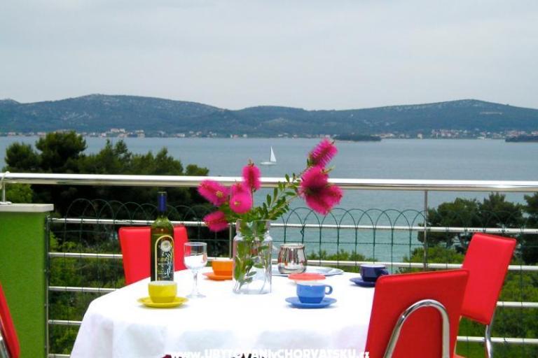 Vila Smirna 4*  z basenem  – foto 8