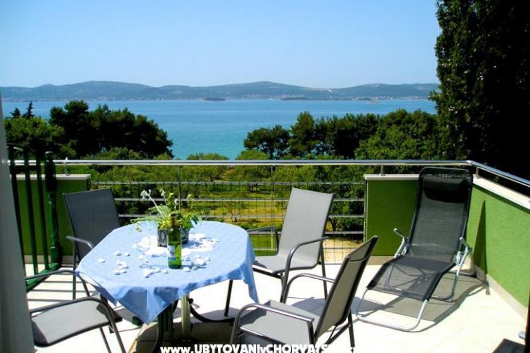 Vila Smirna 4*  z basenem  – foto 9