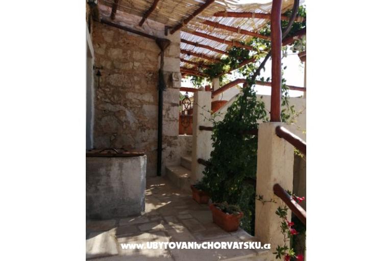 Kamienny dom za odmor Ostojić – foto 11