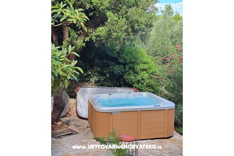 PRIVATE JACUZZI Sea View Dom  – foto 9