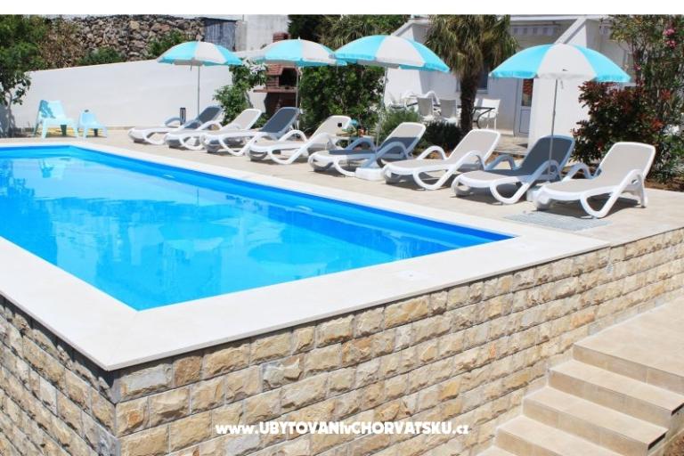 Apartamenty Anita with Pool – foto 18