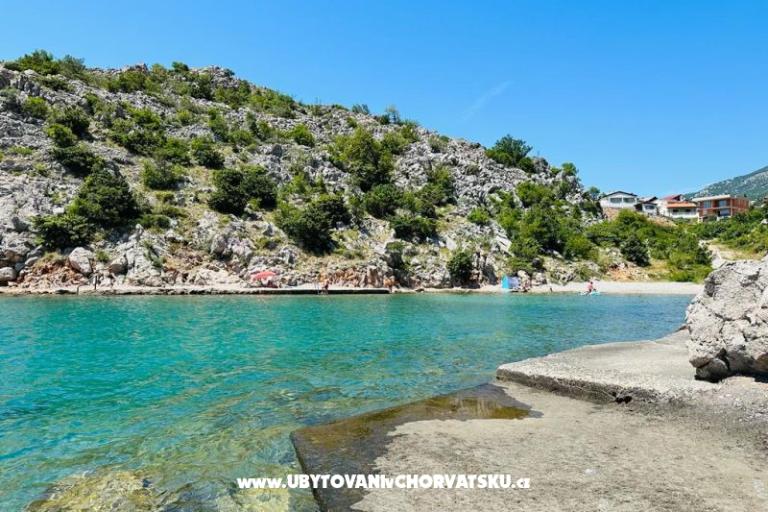 Beachfront Dom Robert z basenem – foto 15