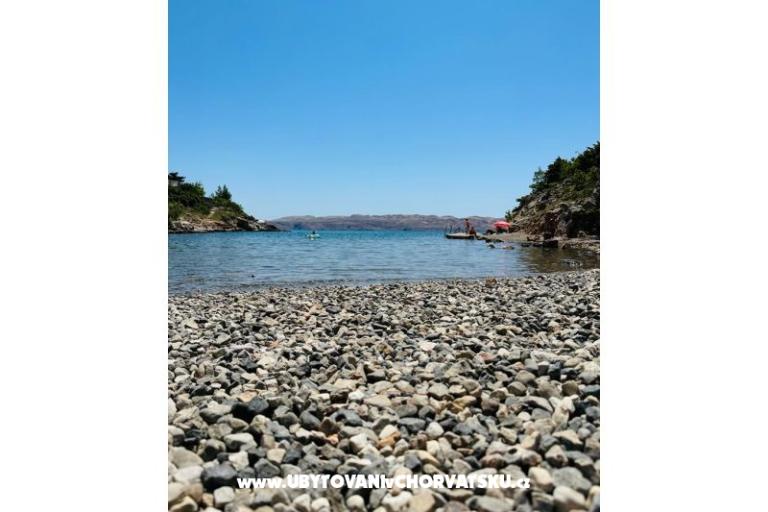 Beachfront Dom Robert z basenem – foto 16