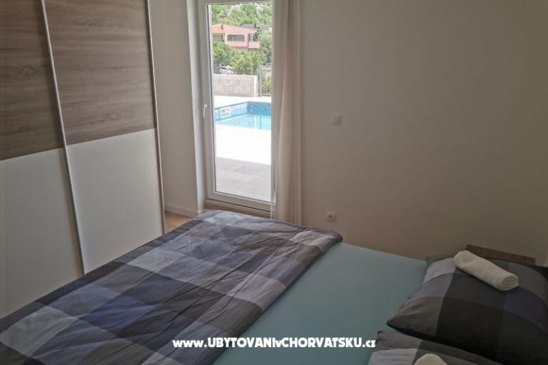 Beachfront Dom Robert z basenem – foto 4