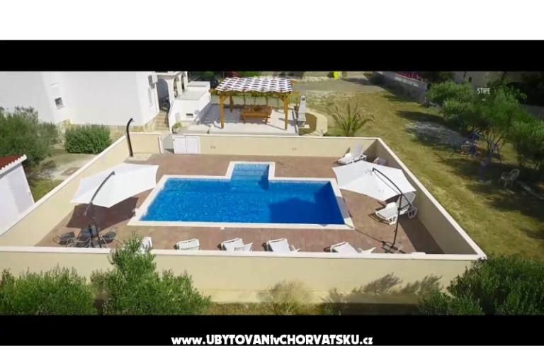 POOL HOUSE STIPE – foto 17