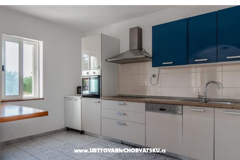 POOL HOUSE STIPE – foto 21