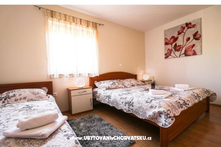  Dom z basenem - Villa Marijana  – foto 16