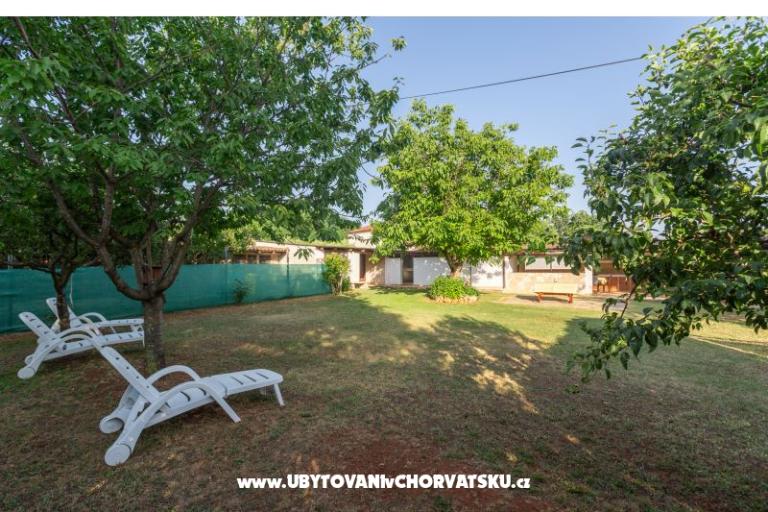 Dom wakacyjny Cerjani - 14 osoba – foto 3