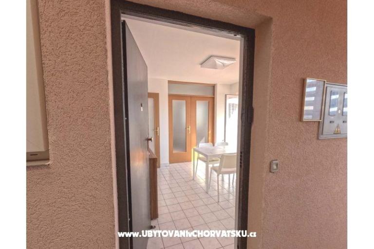 Apartament uz more i plažu – foto 6