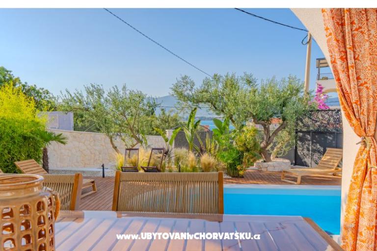 The Three Flowers Pool Dom – foto 14