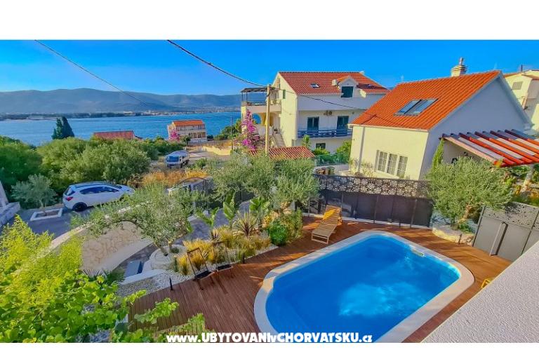 The Three Flowers Pool Dom – foto 15